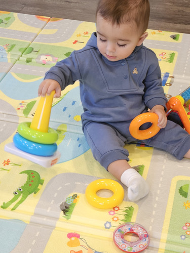 Photo of Fndikyan Ouzounian Family Daycare    THREE BRIGHT S.T.A.R.S - Van Nuys, CA