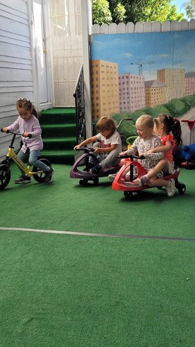 Photo of Little Kids Country Daycare - Los Angeles, CA