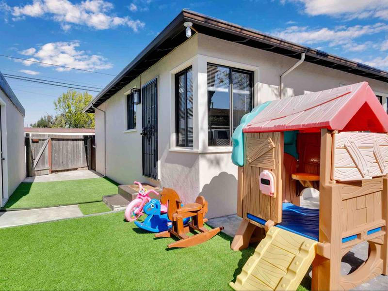 Photo of Little Scholars Bilingual Daycare - San Mateo, CA