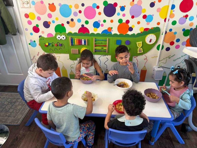 Photo of Daycare Da Tia Ju( Seu Filho Feliz ) - Framingham, MA