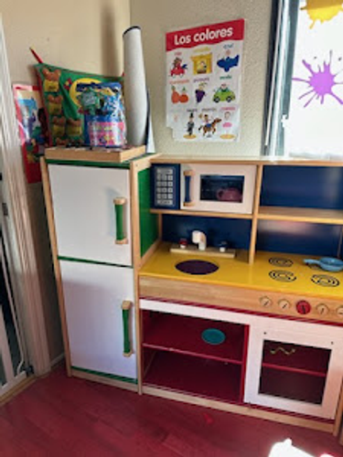 Photo of Pequeñas Burbujas Daycare - Alameda, CA