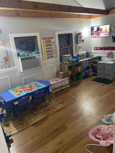 Photo of Vivir Y Crear Child Care - Auburn, MA