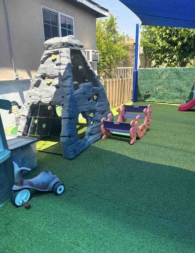 Photo of Fuentes & Hurtado Day Care - Sun Valley, CA