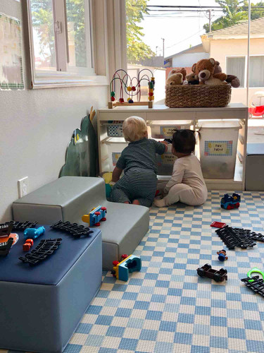 Photo of Darling Daisies Daycare - Longbeach, CA