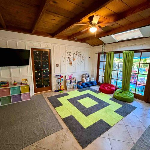 Photo of Li Li Land Daycare - Studio City, CA