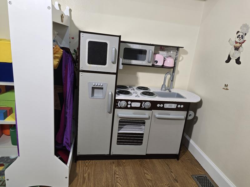 Photo of Little Rainbow Of Love Daycare LLC - Carteret, NJ