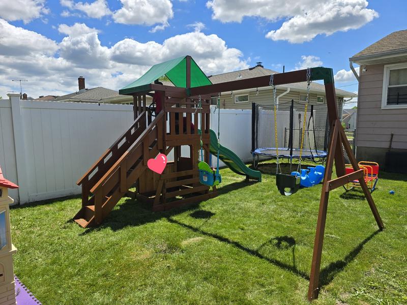 Photo of Little Rainbow Of Love Daycare LLC - Carteret, NJ