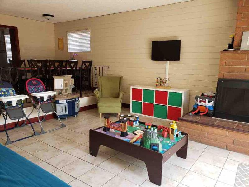 Photo of Escobar Busy Bee 3 Daycare - Los Angeles, CA