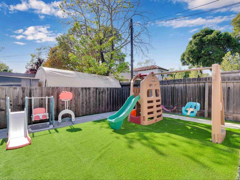 Photo of Little Scholars Bilingual Daycare - San Mateo, CA