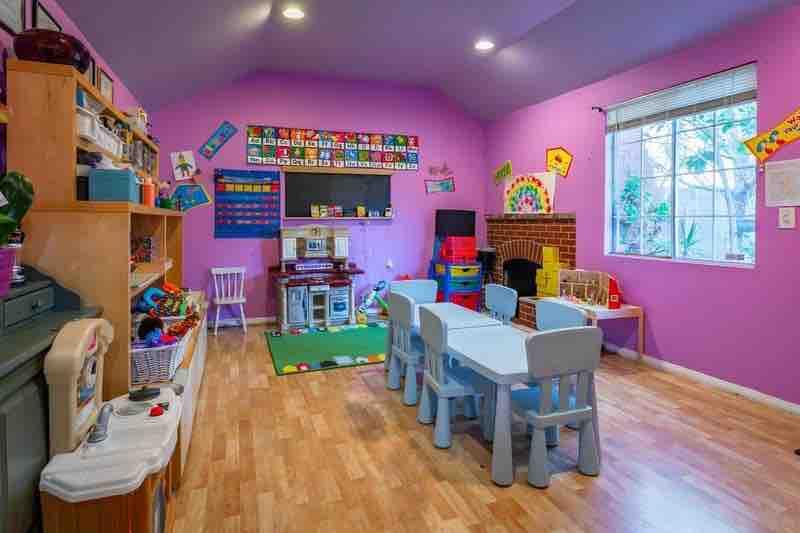 Photo of World Demo Daycare - Los Angeles, CA