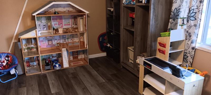 Photo of Danielle Kinworthy