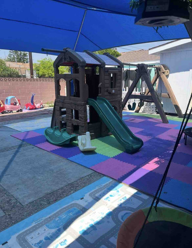 Photo of Fuentes & Hurtado Day Care - Sun Valley, CA