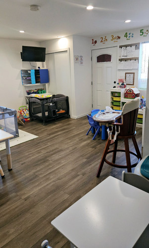 Photo of Fndikyan Ouzounian Family Daycare    THREE BRIGHT S.T.A.R.S - Van Nuys, CA