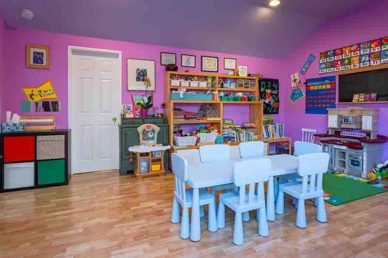 Photo of World Demo Daycare - Los Angeles, CA