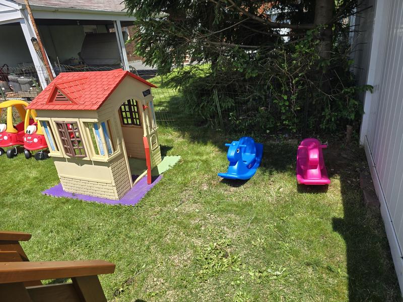 Photo of Little Rainbow Of Love Daycare LLC - Carteret, NJ