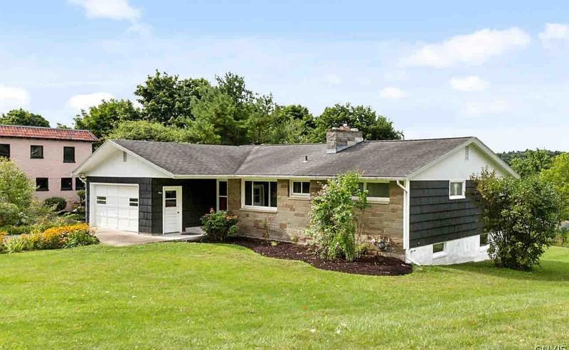 Photo of Danys Little House - Syracuse, NY