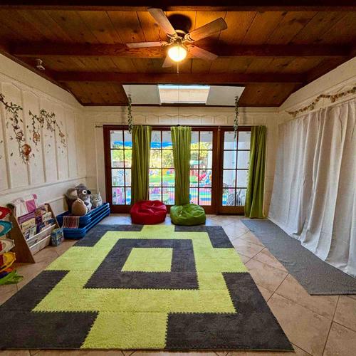 Photo of Li Li Land Daycare - Studio City, CA