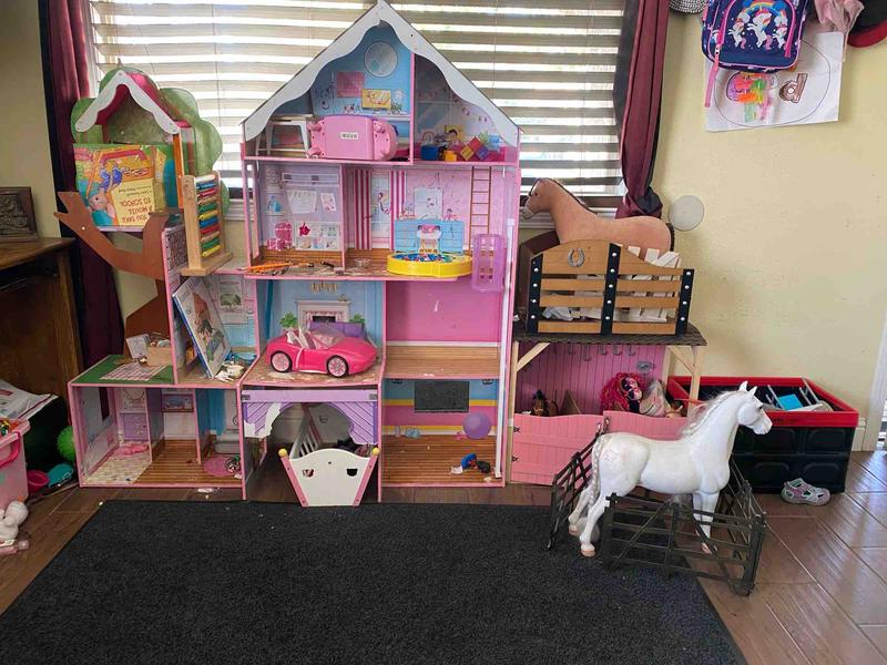 Photo of Victoria's Daycare - Madera, CA