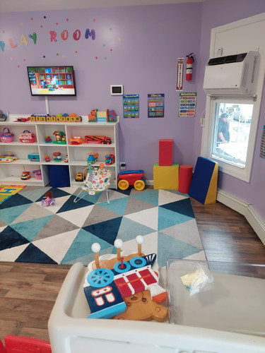 Photo of Vivan Los Niños LLC Daycare - Hempstead, NY